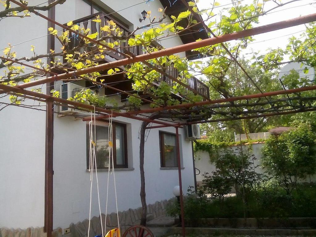 Guest House By The Captain Varna Exterior photo