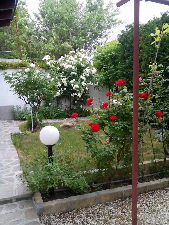 Guest House By The Captain Varna Exterior photo
